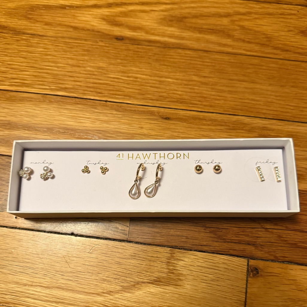 41 Hawthorn Earring Set